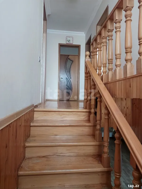 Satılır 6 otaqlı həyət evi