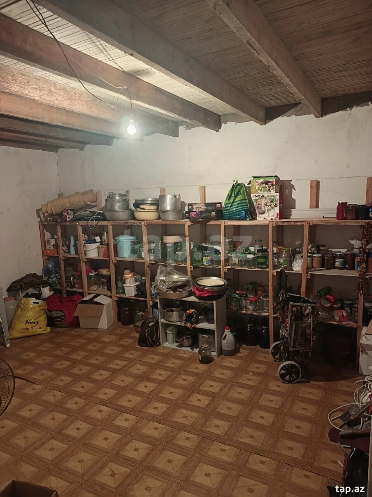 Satılır 6 otaqlı həyət evi