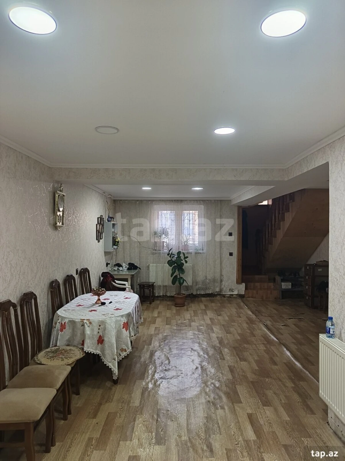 Satılır 6 otaqlı həyət evi
