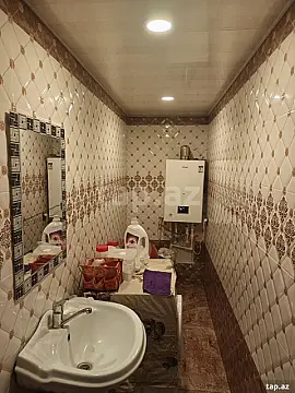 Satılır 6 otaqlı həyət evi