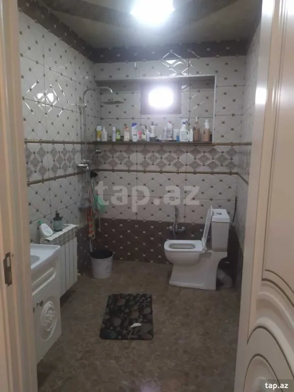 Satılır 6 otaqlı həyət evi