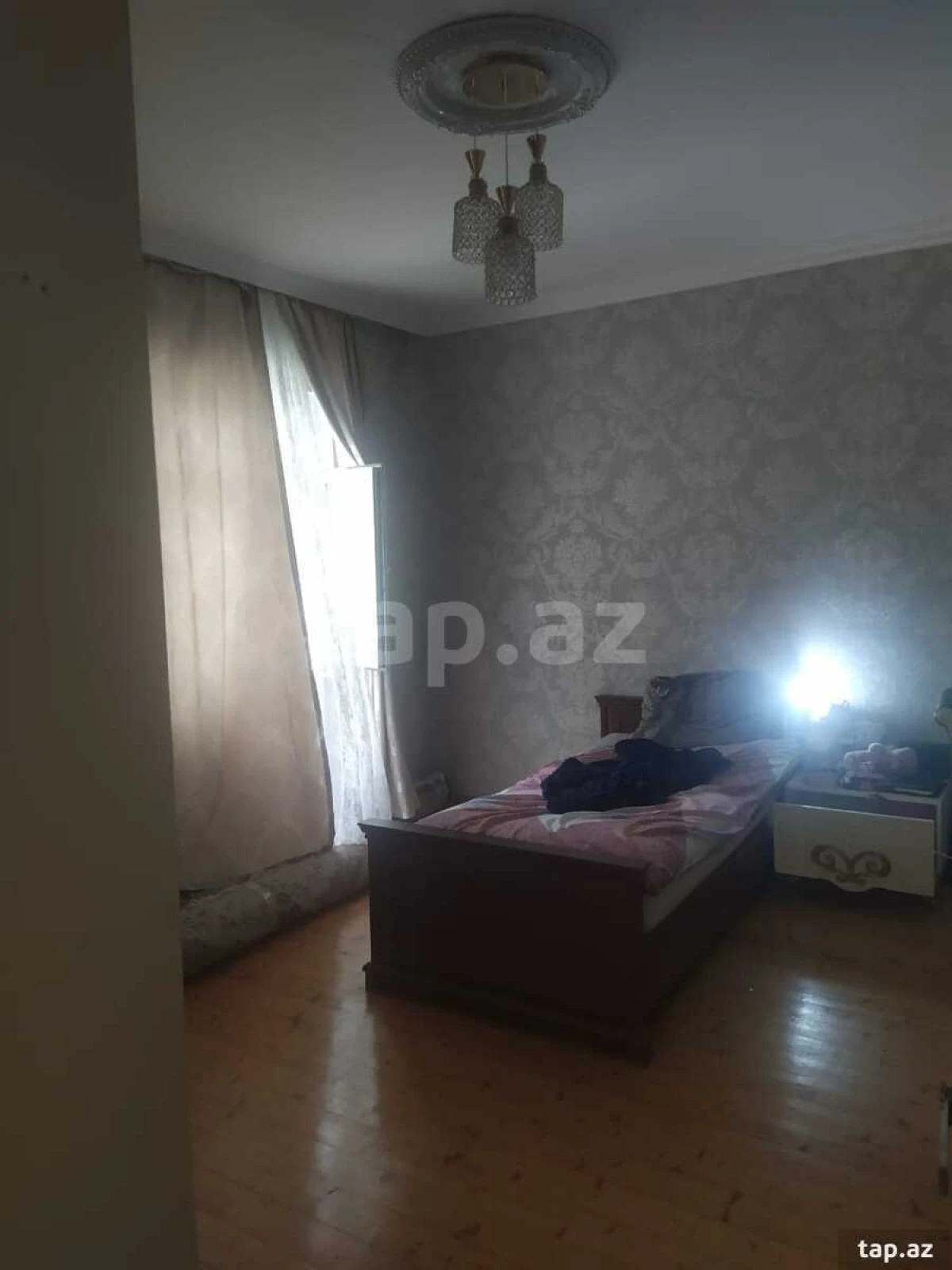 Satılır 6 otaqlı həyət evi