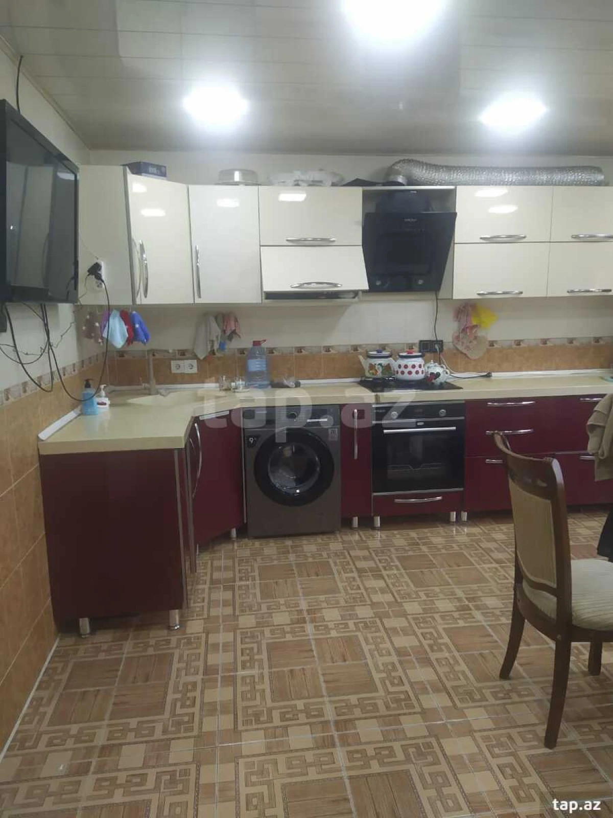 Satılır 6 otaqlı həyət evi