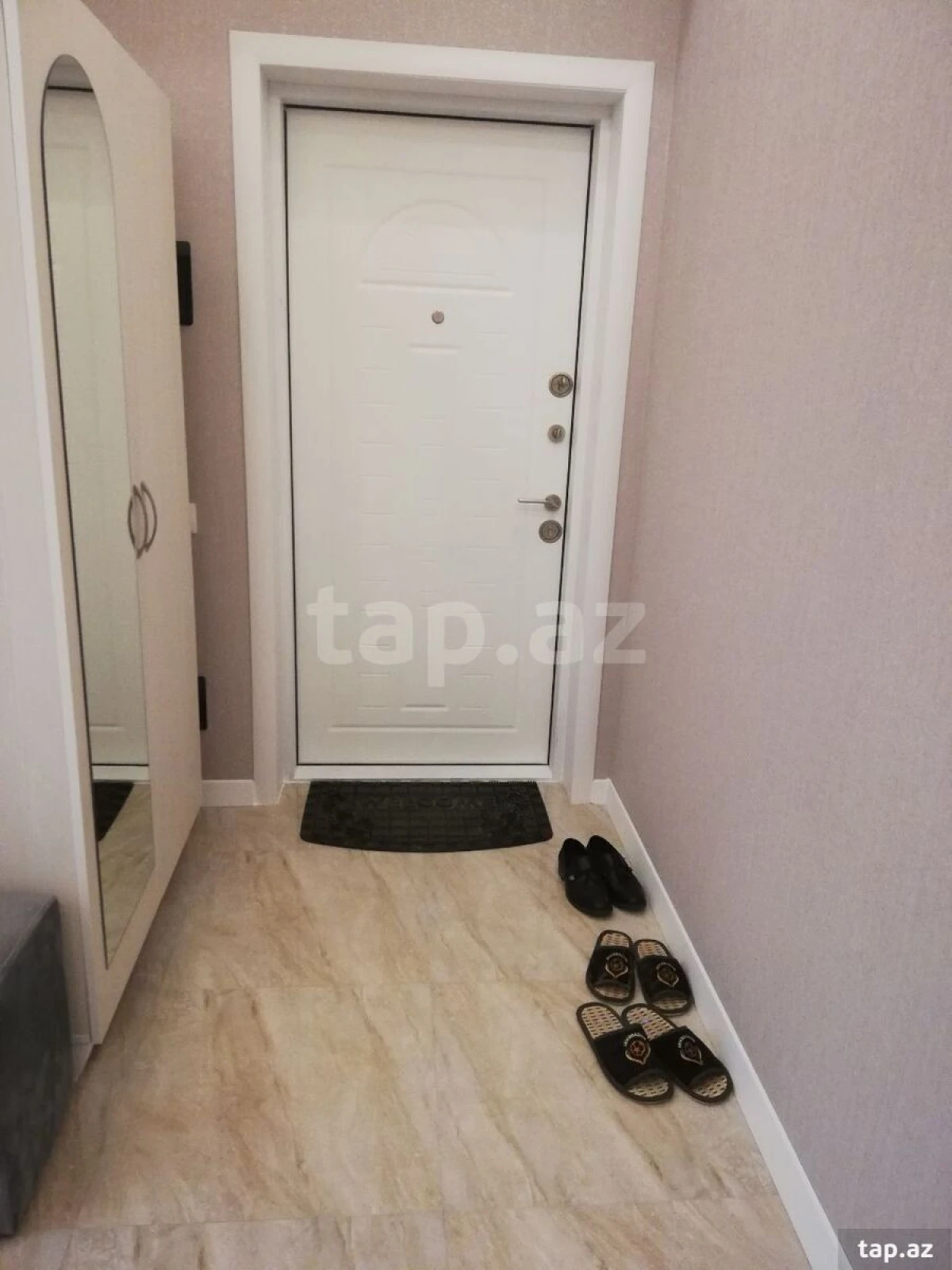 Kirayə verilir 4 otaqlı mənzil 140 m²