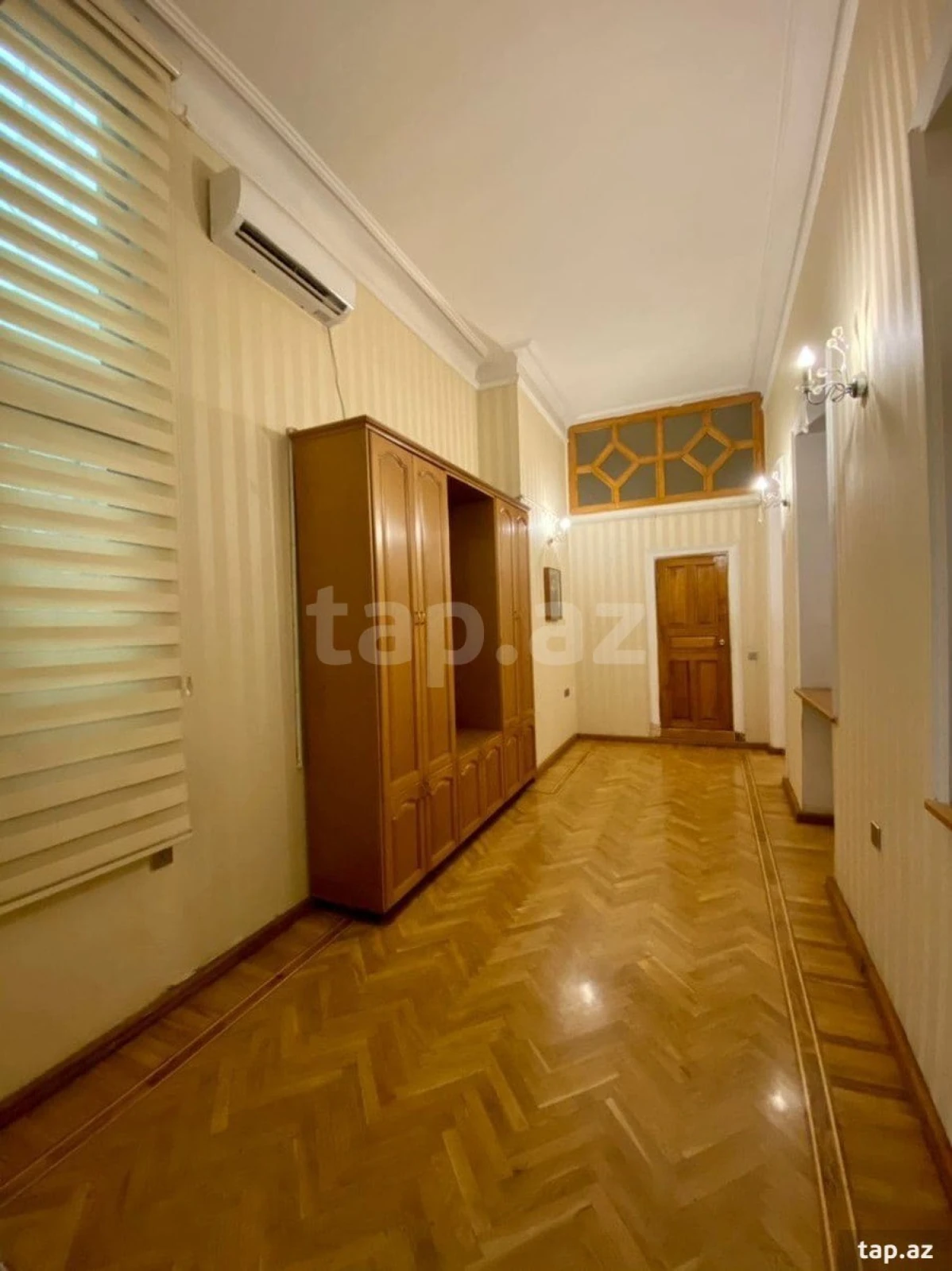 Kirayə verilir 4 otaqlı mənzil 140 m²