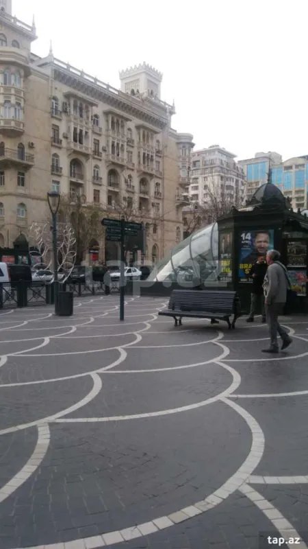 Kirayə verilir 4 otaqlı mənzil 140 m²