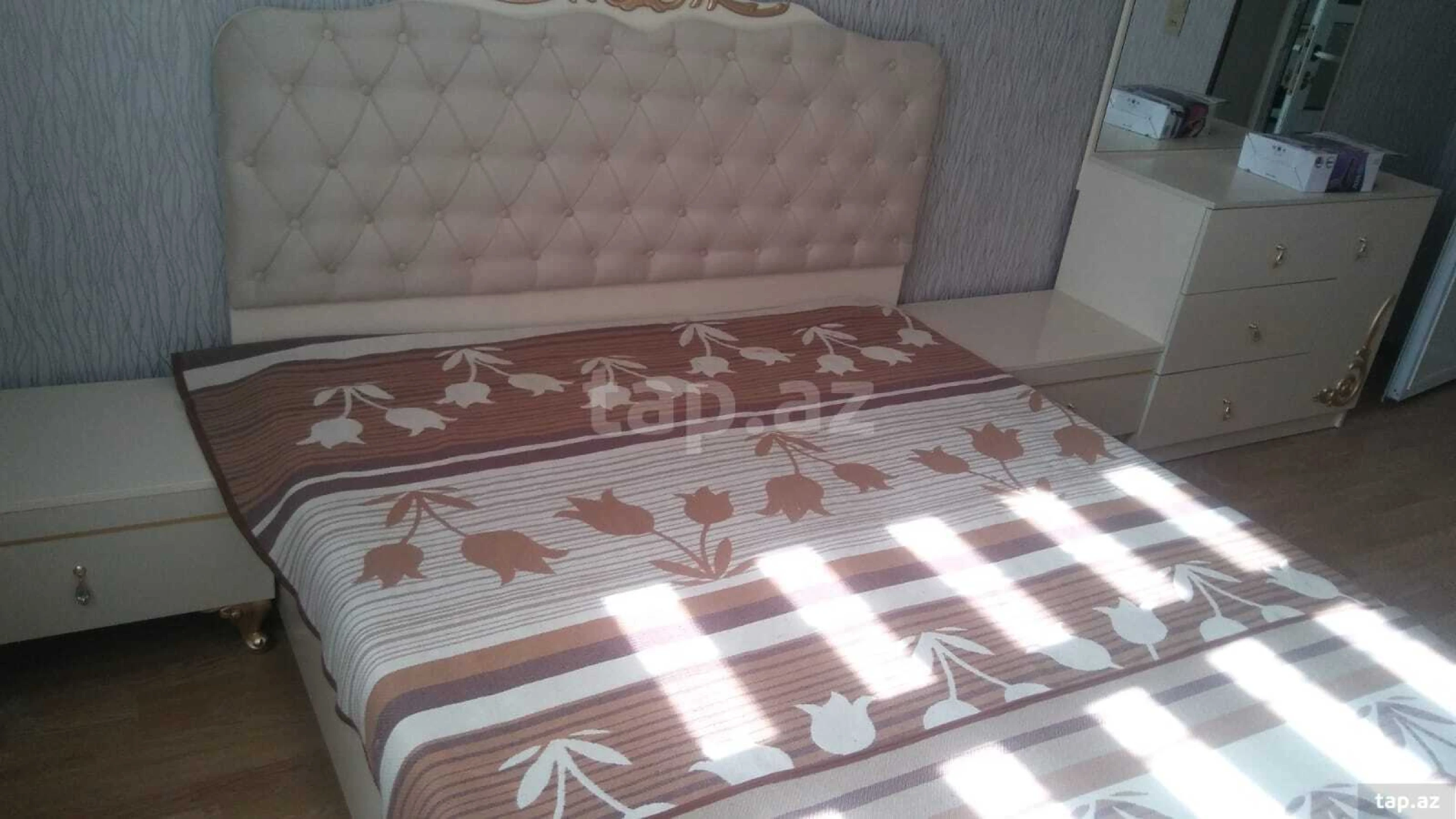 Kirayə verilir 4 otaqlı mənzil 140 m²