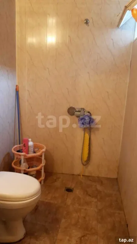 Kirayə verilir 4 otaqlı mənzil 140 m²