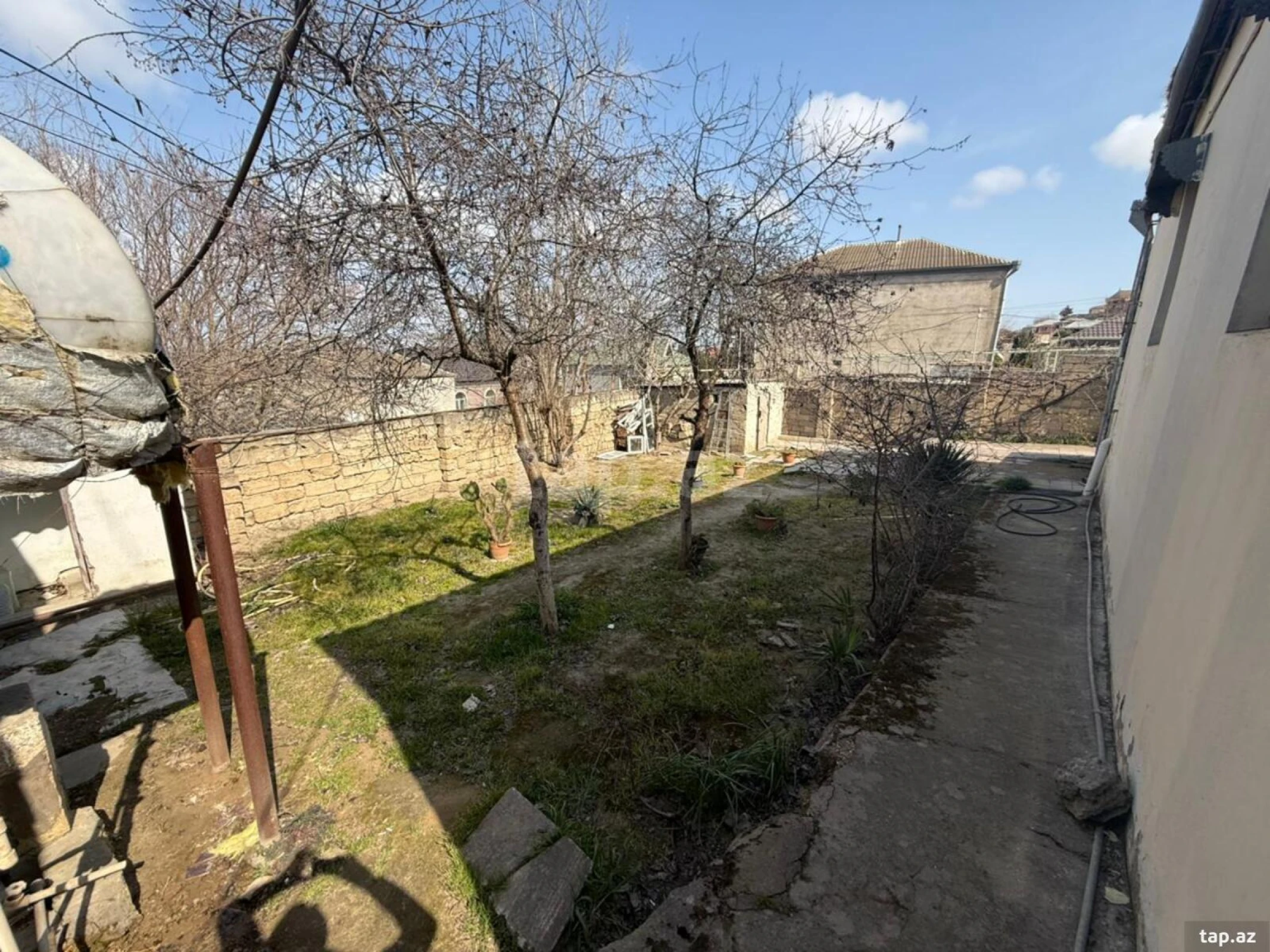 Satılır 4 otaqlı həyət evi