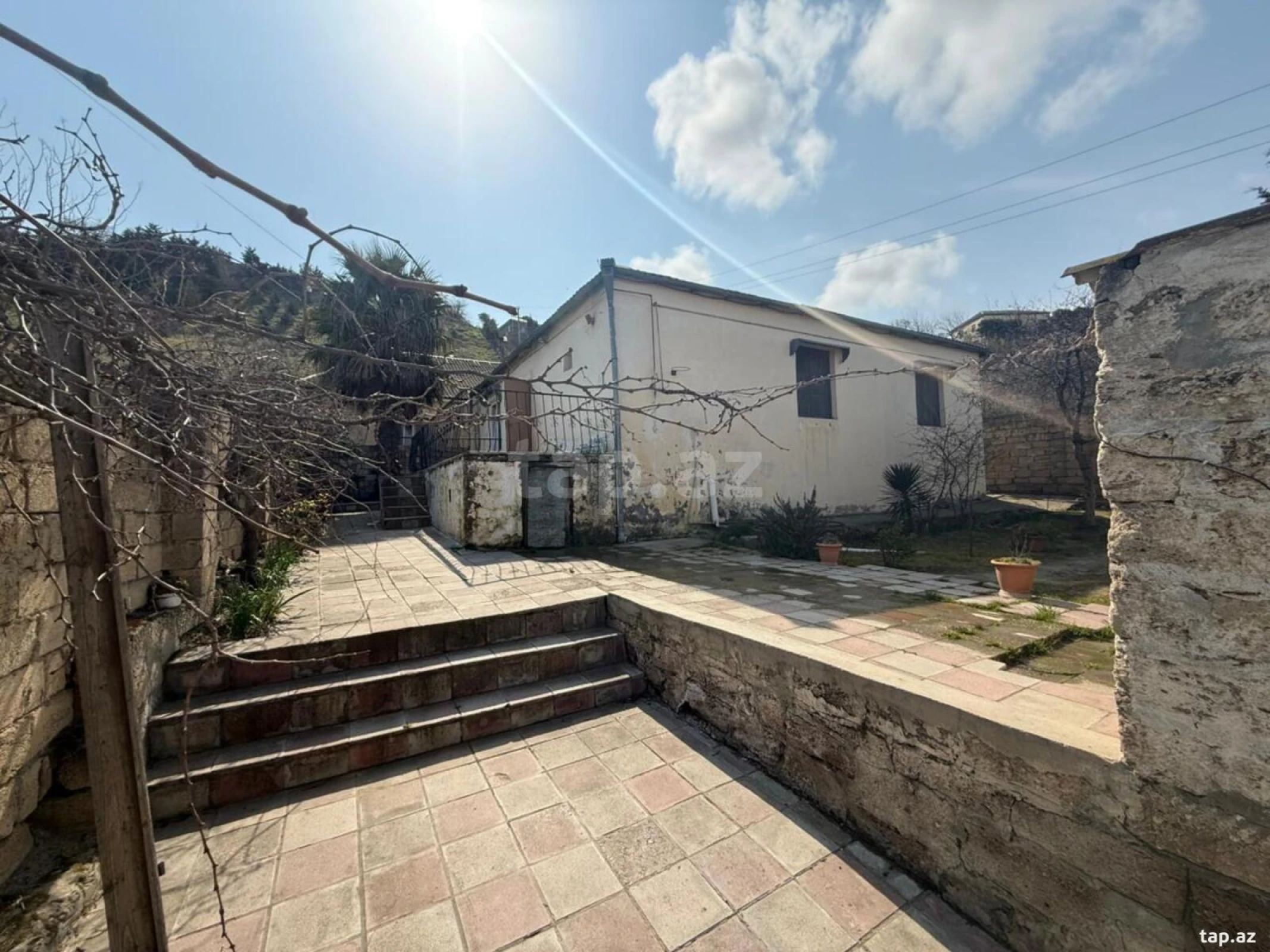 Satılır 4 otaqlı həyət evi