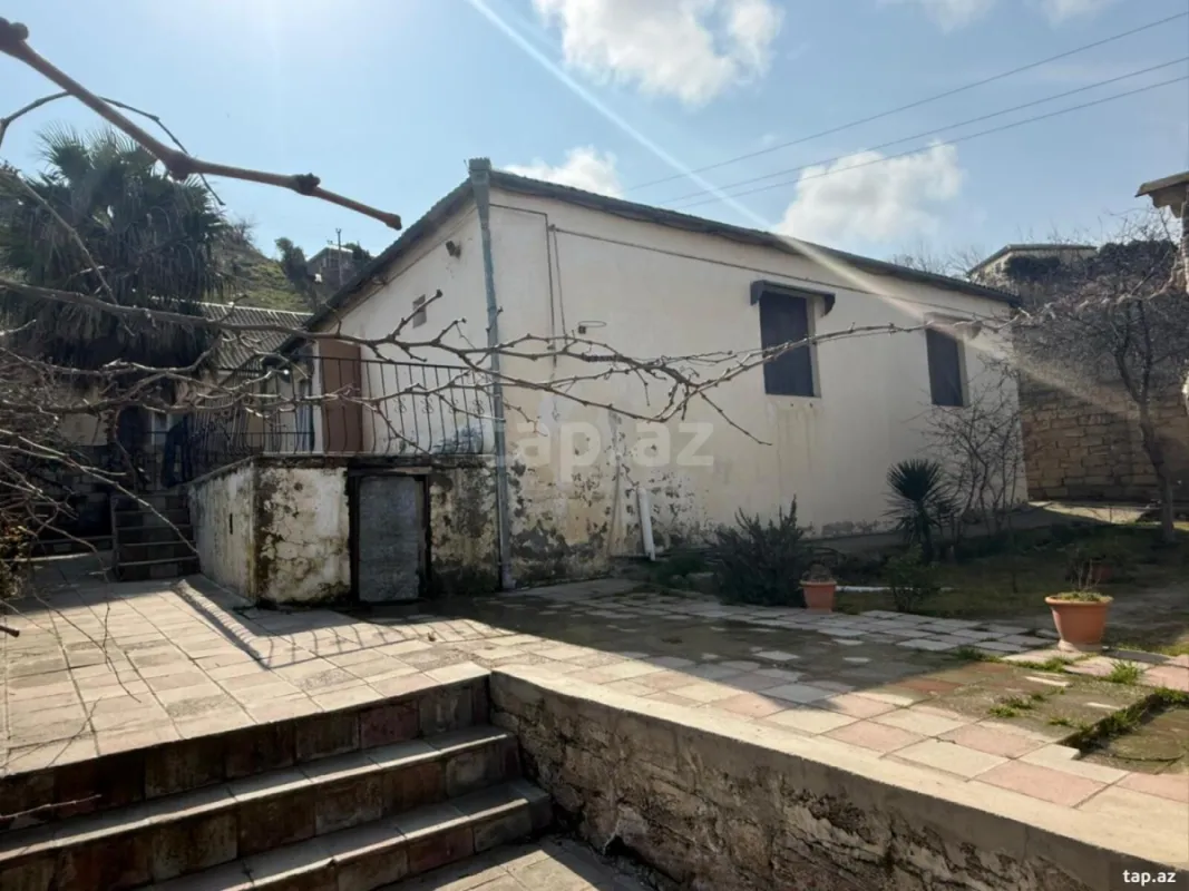 Satılır 4 otaqlı həyət evi