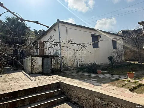 Satılır 4 otaqlı həyət evi