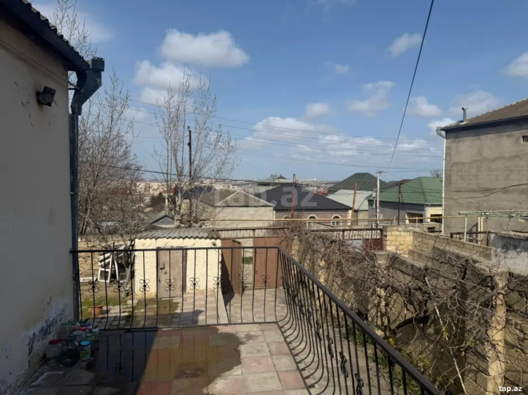 Satılır 4 otaqlı həyət evi