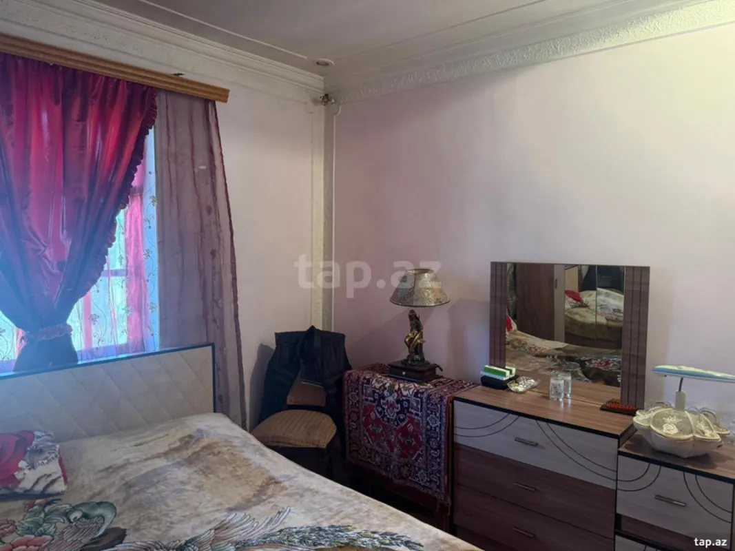 Satılır 4 otaqlı həyət evi