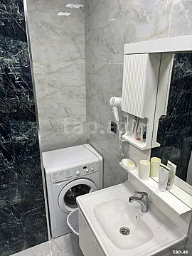 Kirayə verilir 2 otaqlı yeni tikili 65 m²