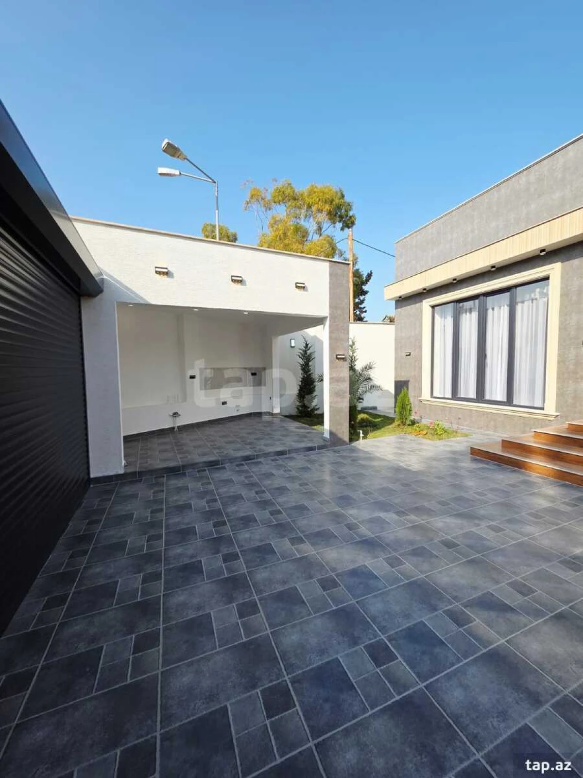 Satılır 4 otaqlı həyət evi