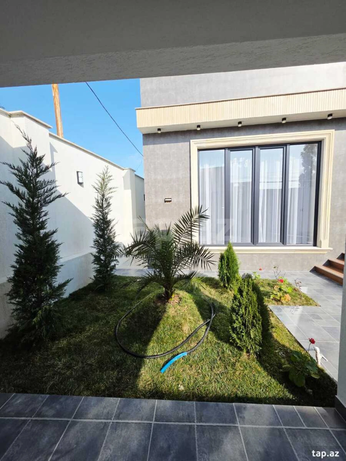 Satılır 4 otaqlı həyət evi