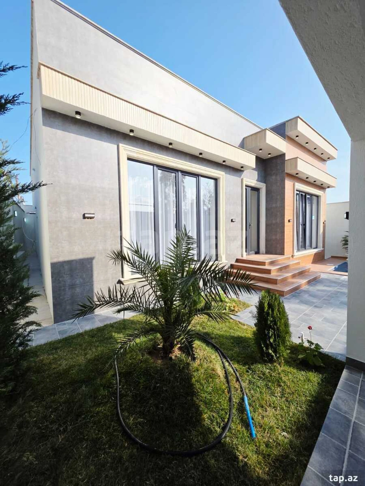 Satılır 4 otaqlı həyət evi