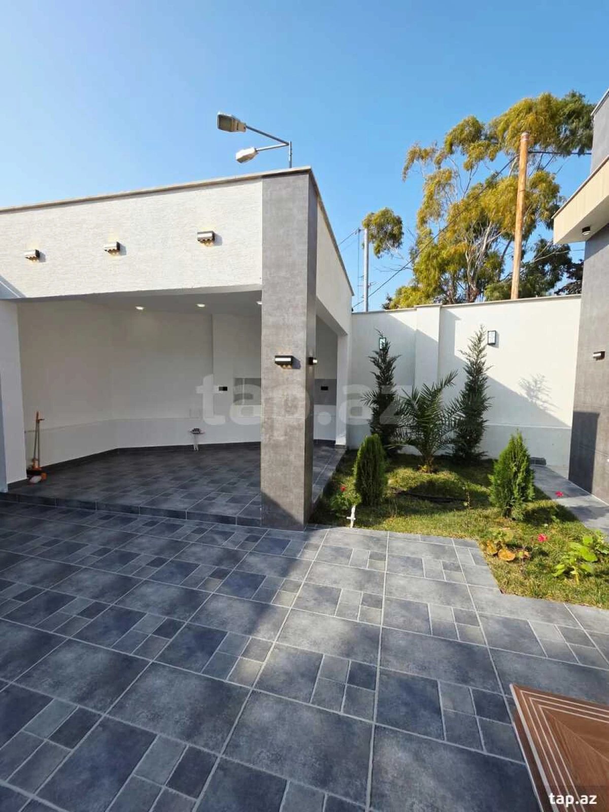 Satılır 4 otaqlı həyət evi