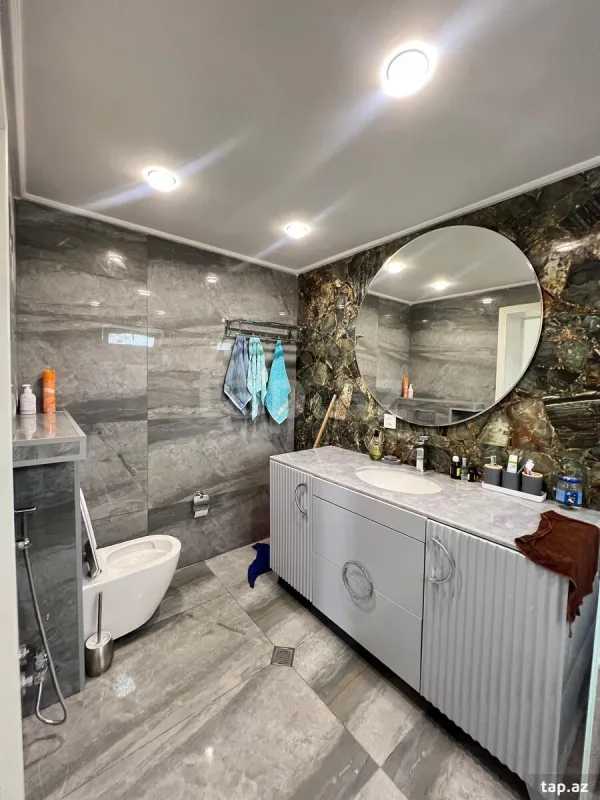 Satılır 5 otaqlı həyət evi