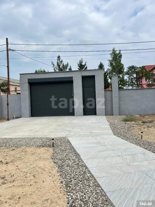 Satılır 5 otaqlı həyət evi