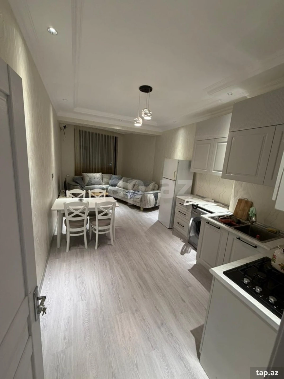 Kirayə verilir 2 otaqlı yeni tikili 76 m²