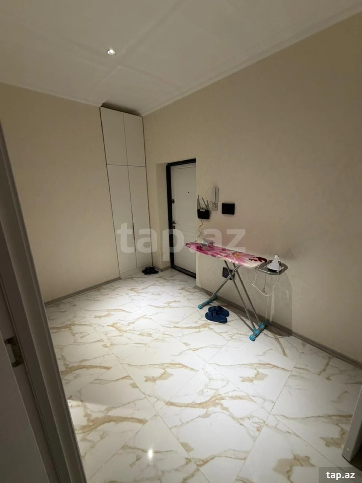 Kirayə verilir 2 otaqlı yeni tikili 76 m²