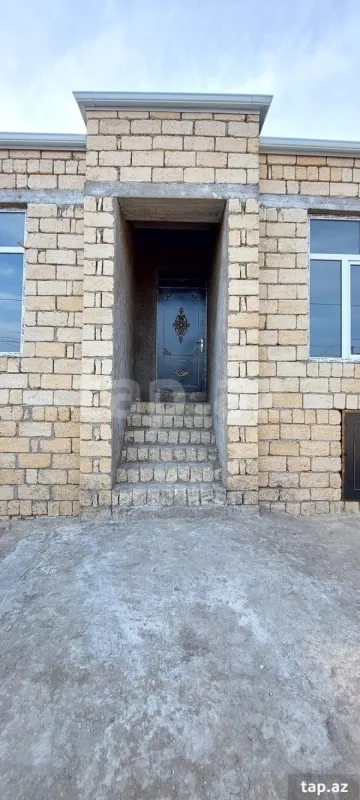 Satılır 3 otaqlı həyət evi