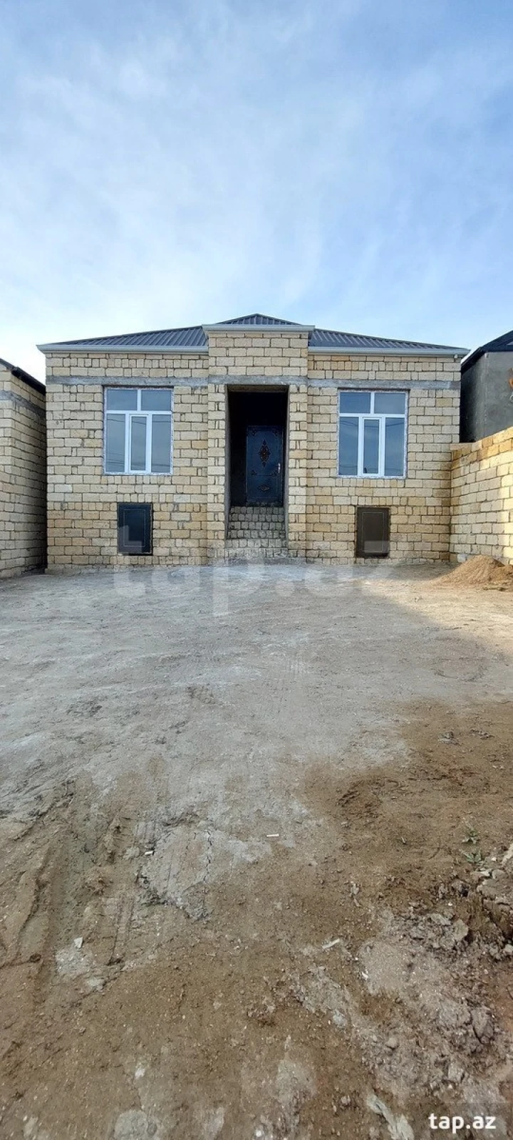 Satılır 3 otaqlı həyət evi