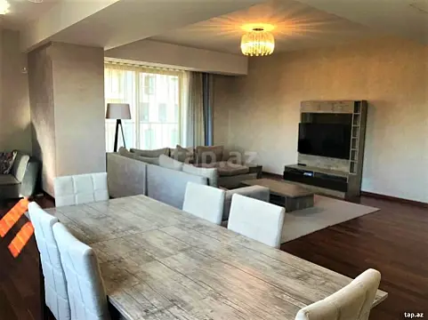 Kirayə verilir 4 otaqlı yeni tikili 200 m²