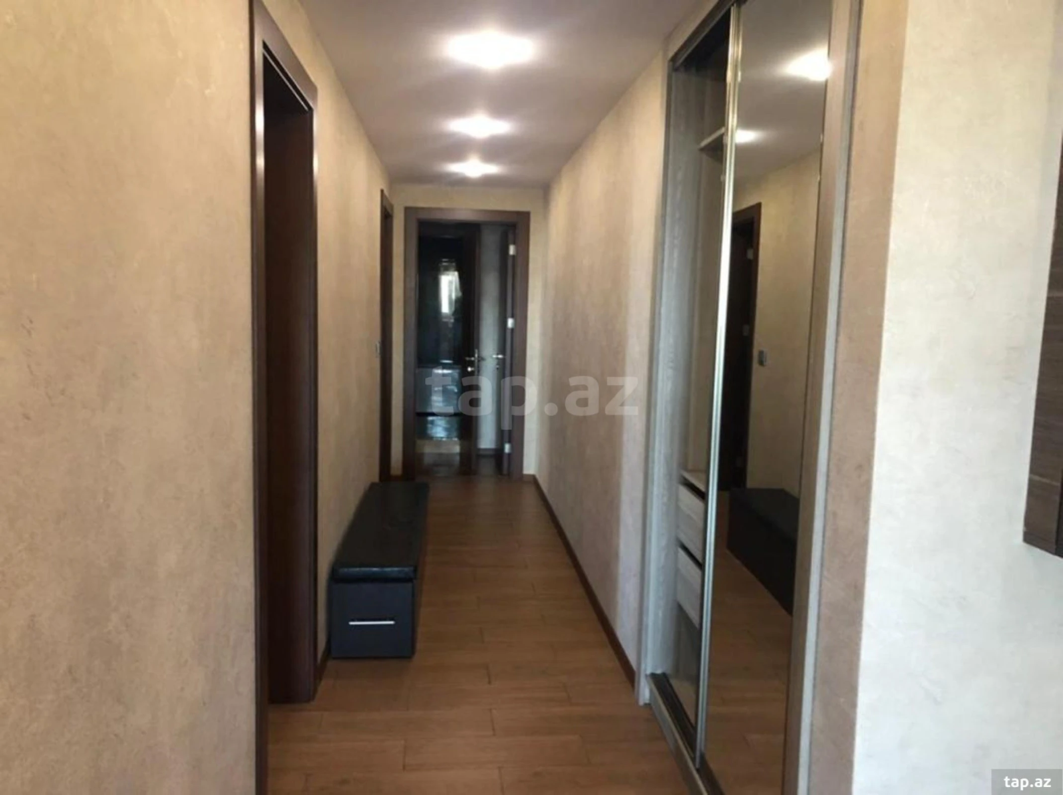 Kirayə verilir 4 otaqlı yeni tikili 200 m²