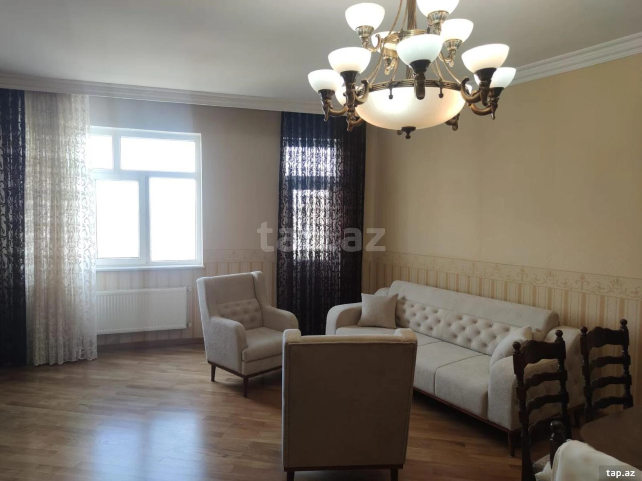 Kirayə verilir 4 otaqlı yeni tikili 145 m²