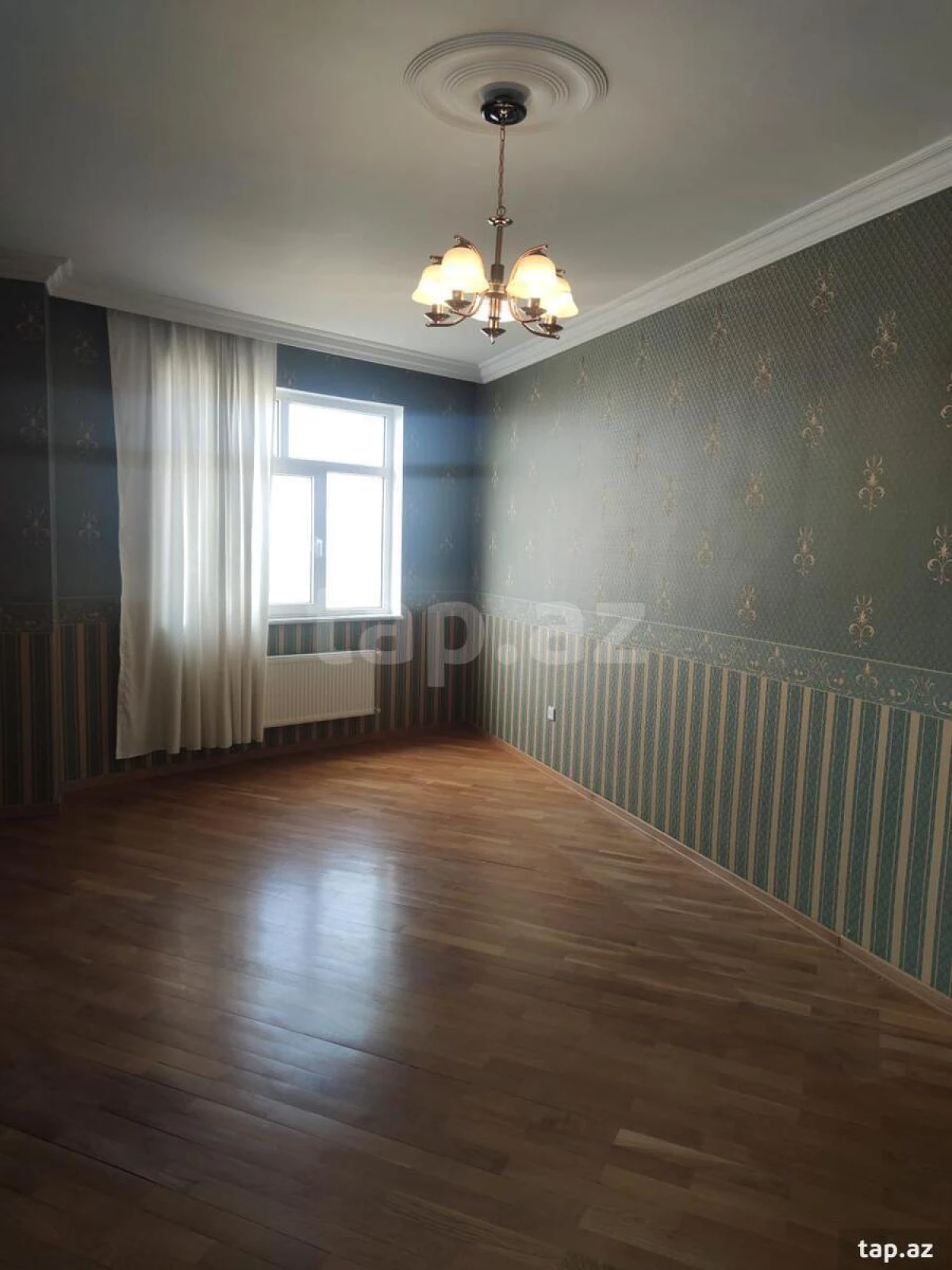 Kirayə verilir 4 otaqlı yeni tikili 145 m²