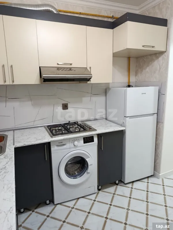 Kirayə verilir 2 otaqlı mənzil 72 m²