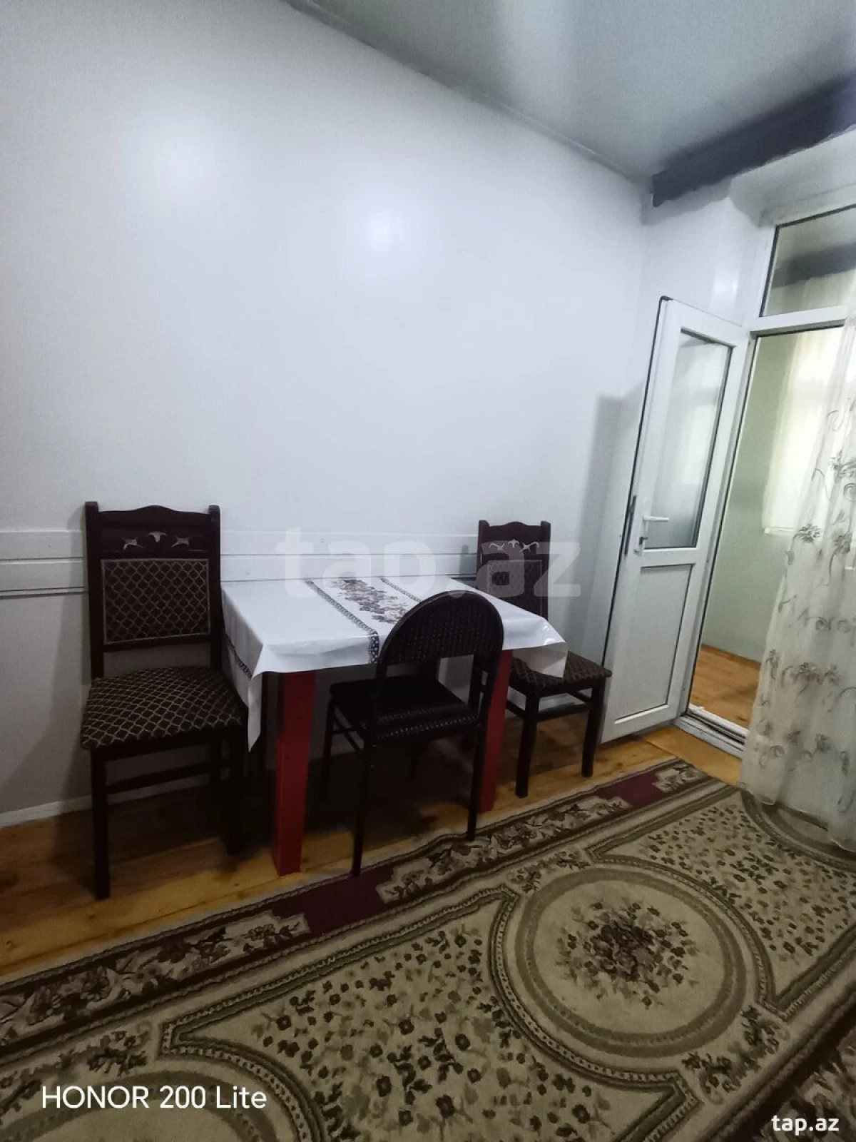 Kirayə verilir 2 otaqlı yeni tikili 50 m²