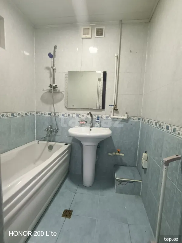 Kirayə verilir 2 otaqlı yeni tikili 50 m²