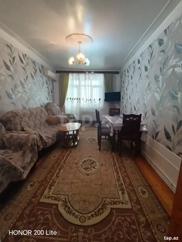 Kirayə verilir 2 otaqlı yeni tikili 50 m²