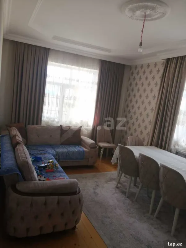 Satılır 4 otaqlı həyət evi