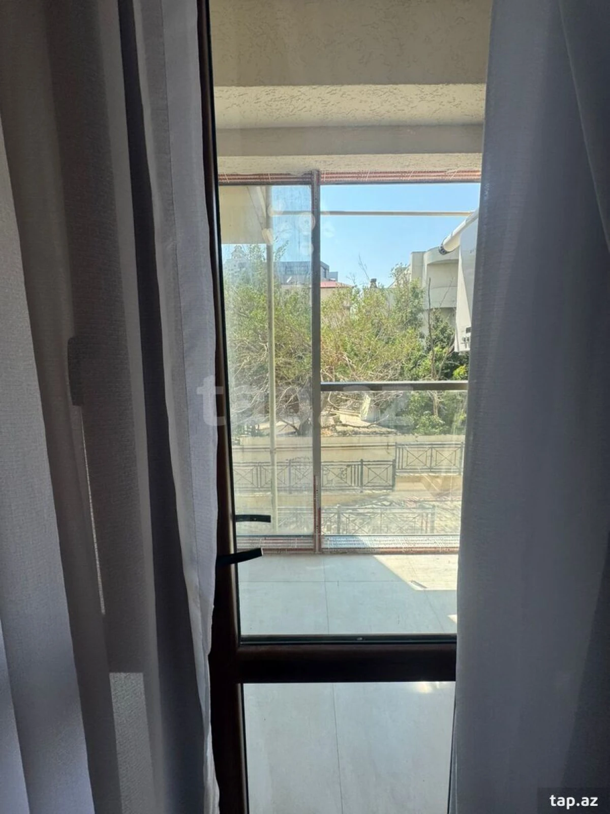 Satılır 2 otaqlı yeni tikili 60 m²