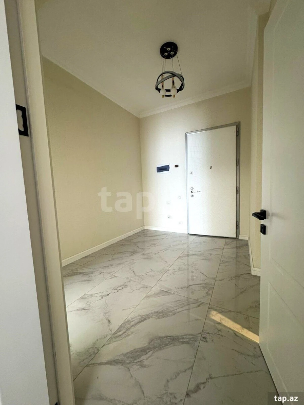 Satılır 2 otaqlı yeni tikili 60 m²