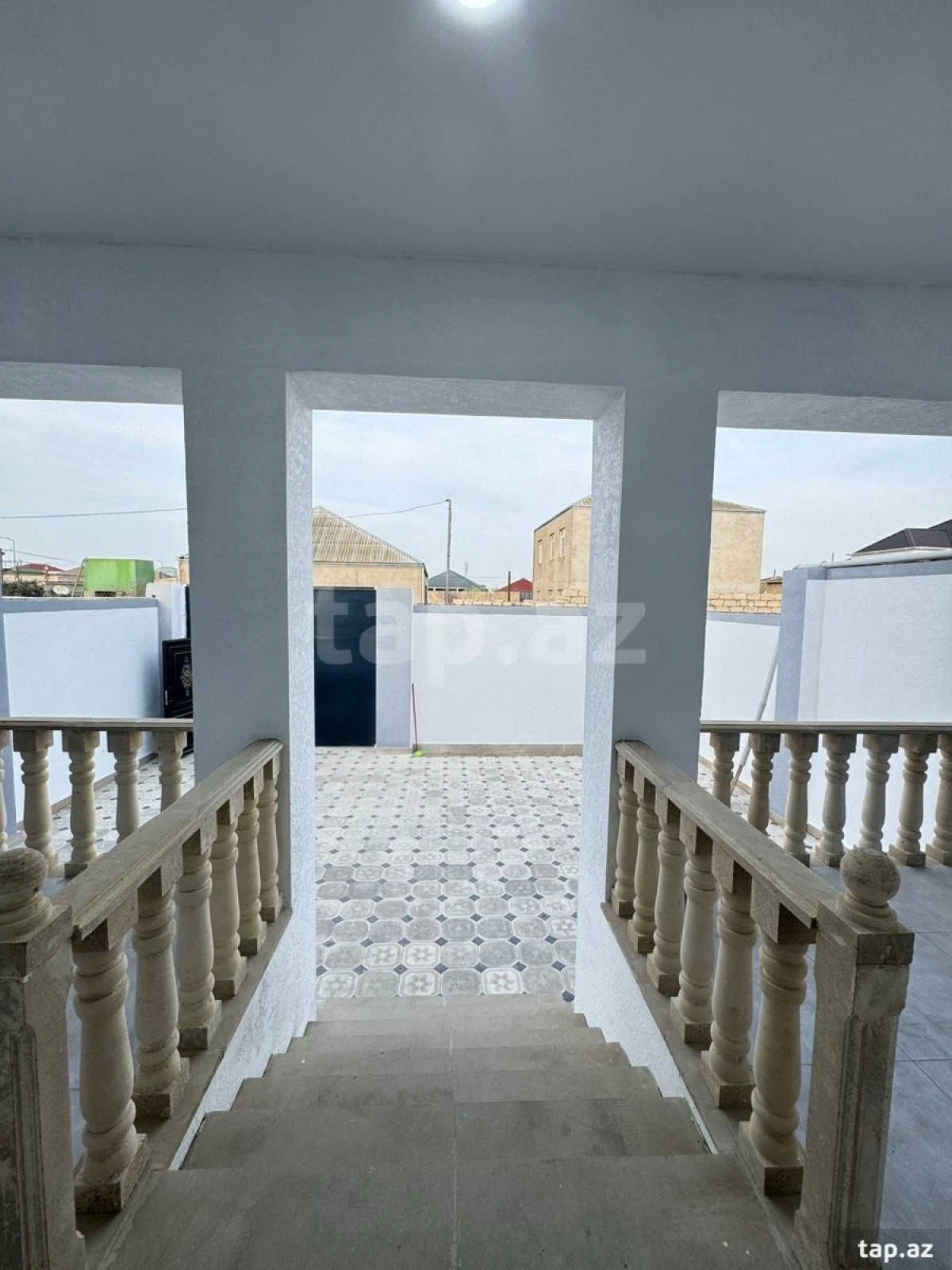 Satılır 4 otaqlı həyət evi