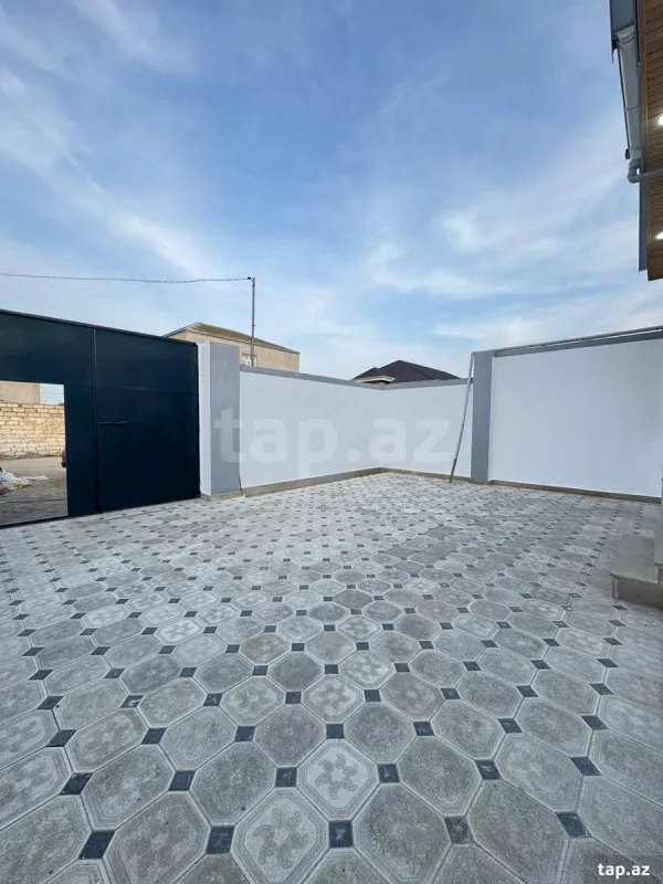 Satılır 4 otaqlı həyət evi
