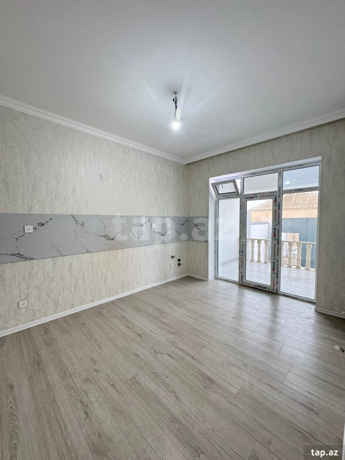 Satılır 4 otaqlı həyət evi