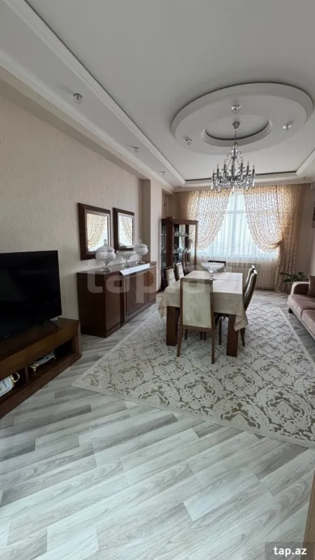 Satılır 3 otaqlı yeni tikili 108 m²