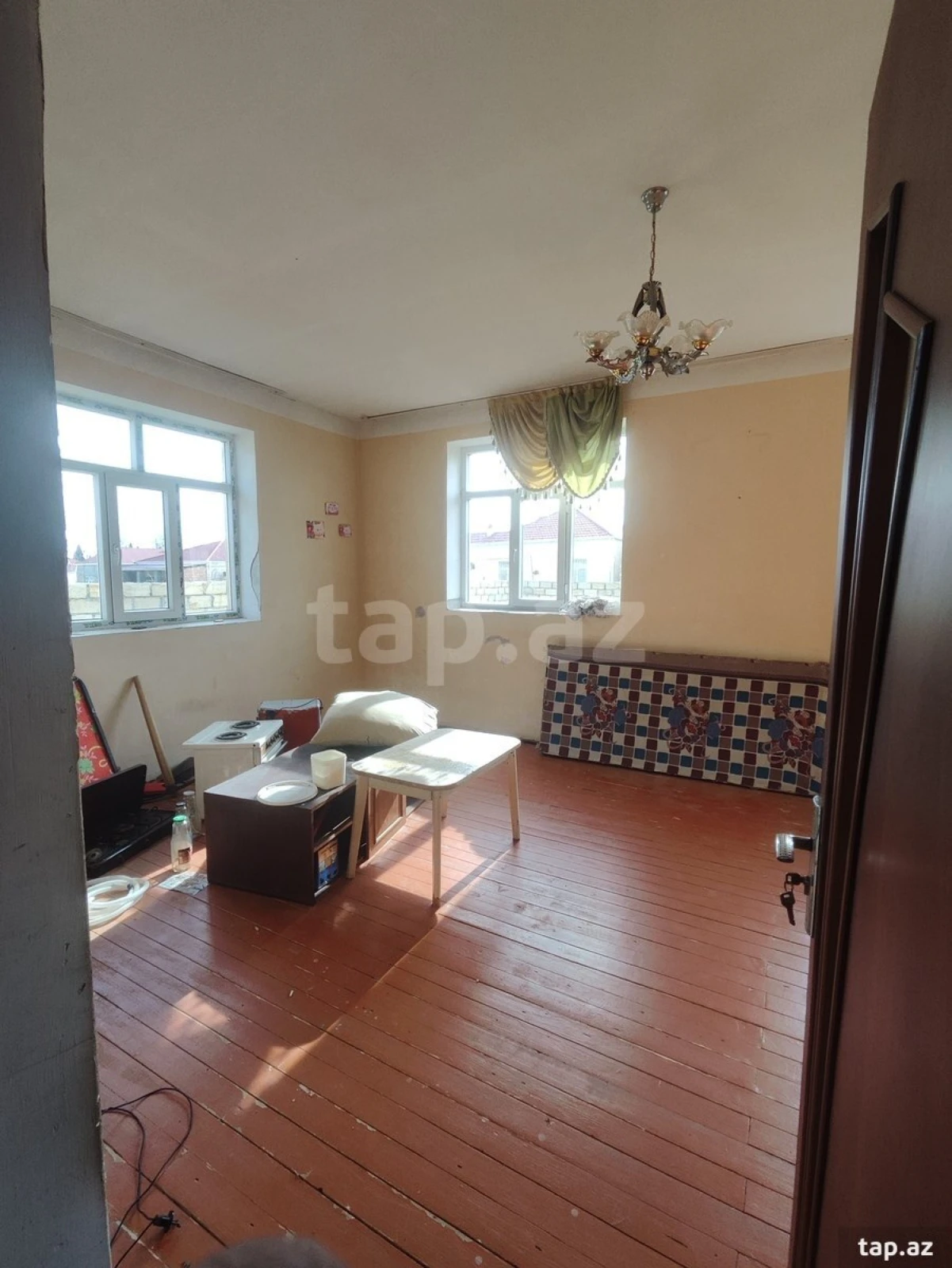 Kirayə verilir 4 otaqlı həyət evi