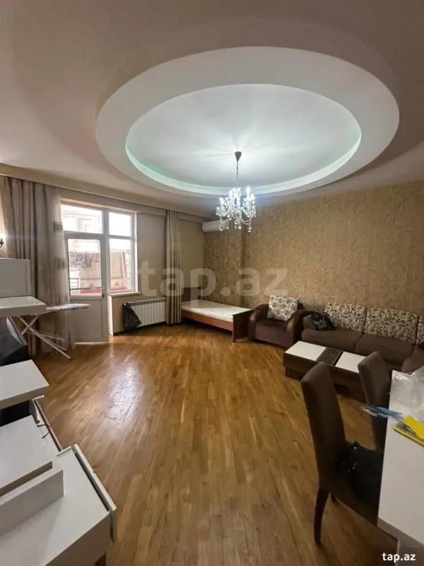Kirayə verilir 2 otaqlı yeni tikili 80 m²