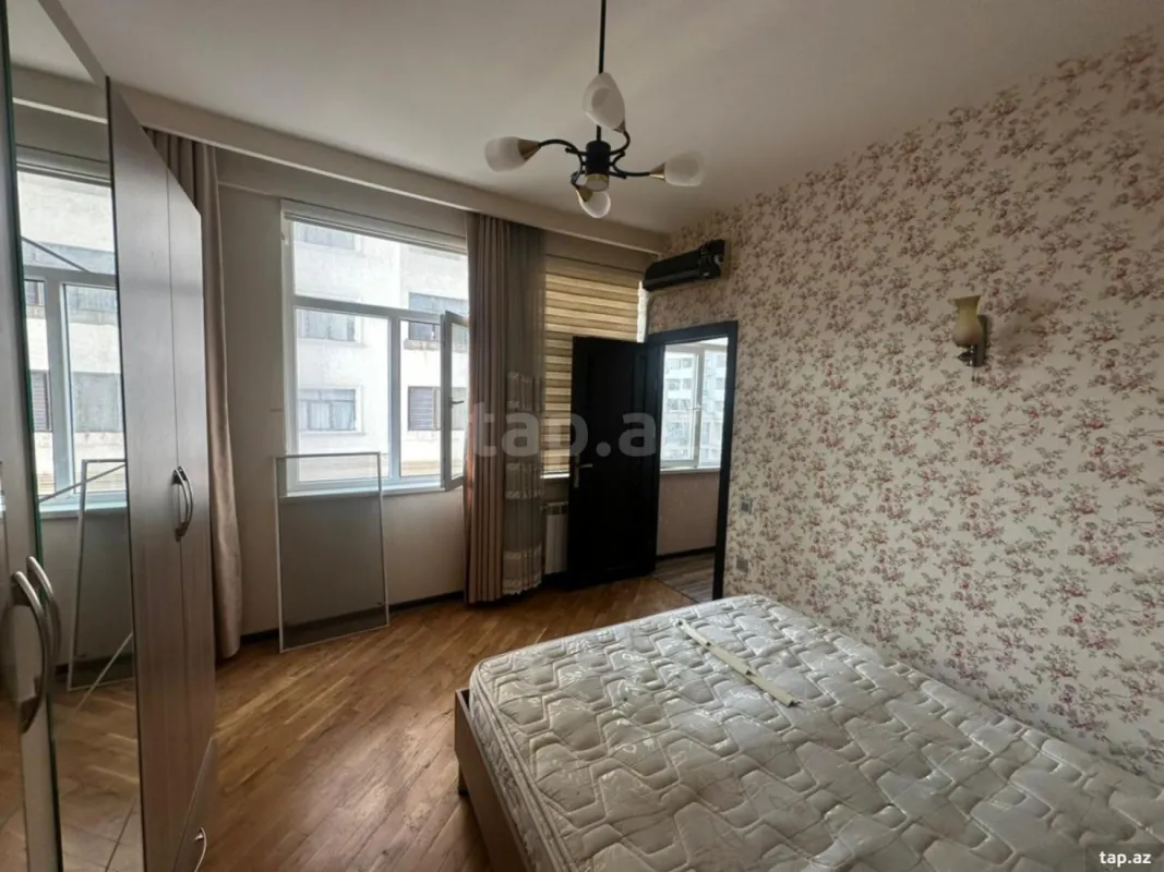 Kirayə verilir 2 otaqlı yeni tikili 80 m²