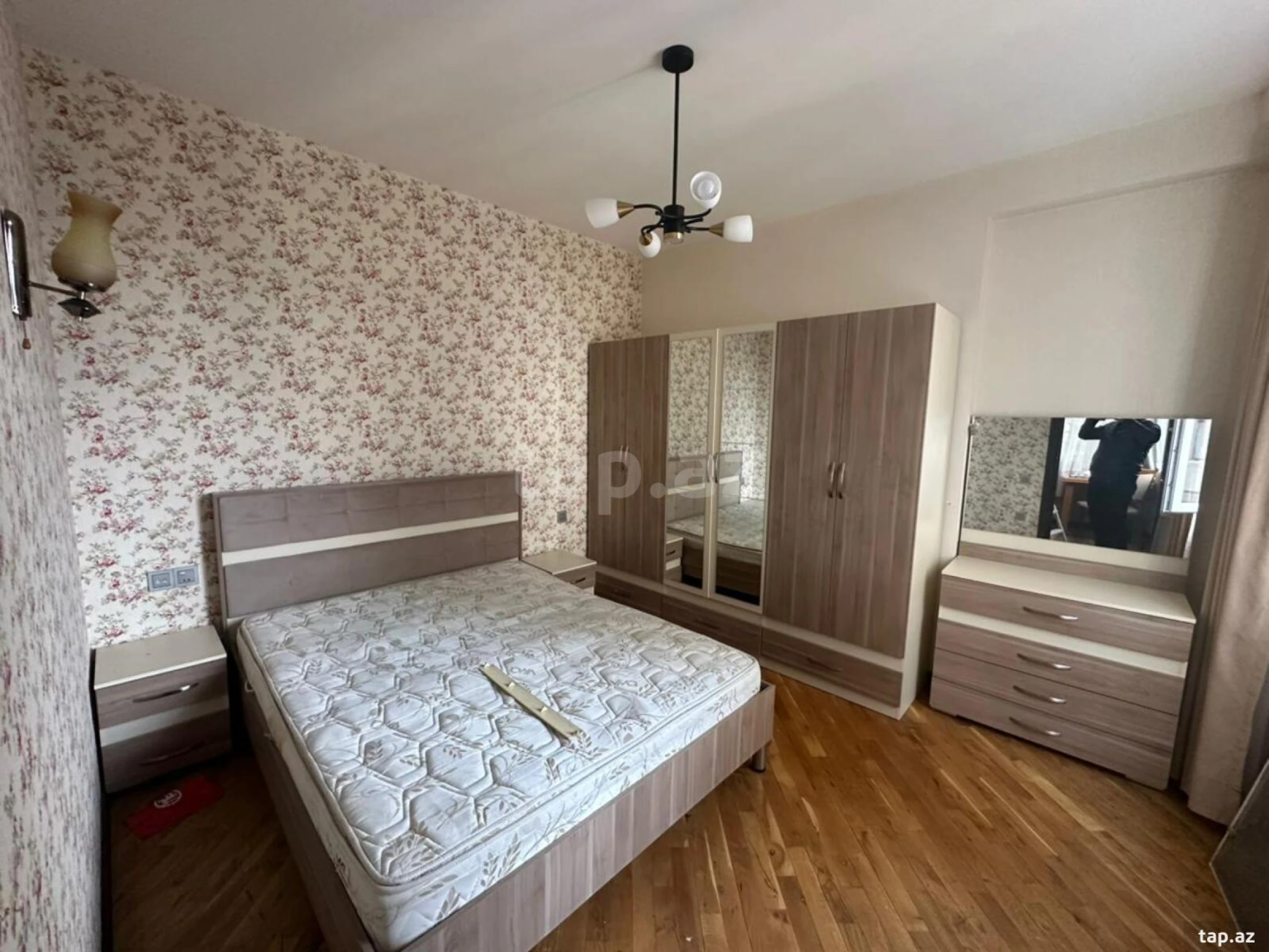 Kirayə verilir 2 otaqlı yeni tikili 80 m²