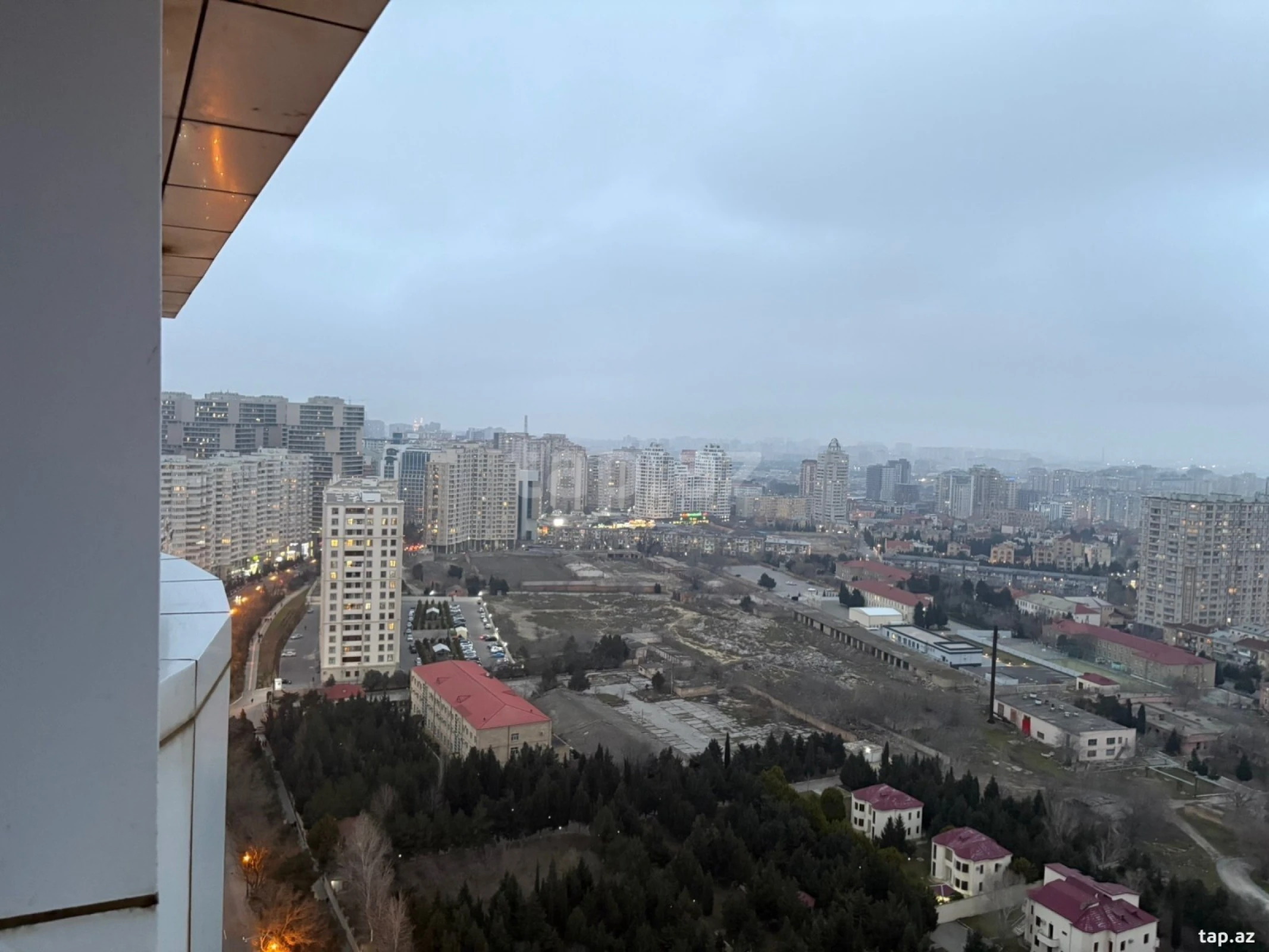 Satılır 3 otaqlı yeni tikili 120 m²