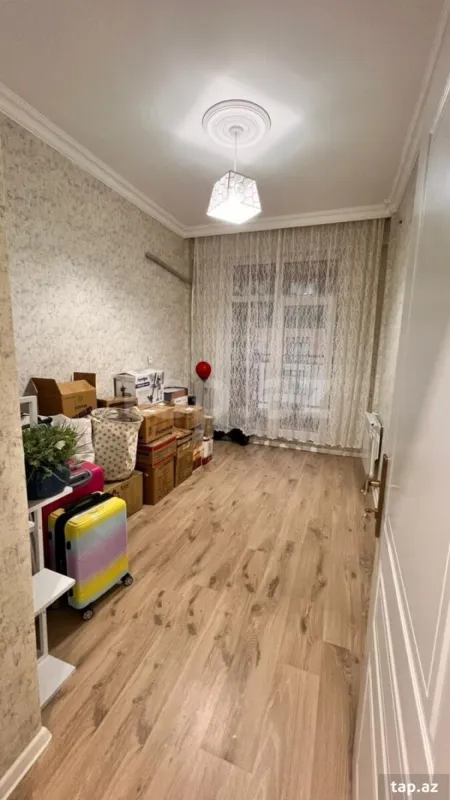 Kirayə verilir 3 otaqlı yeni tikili 100 m²